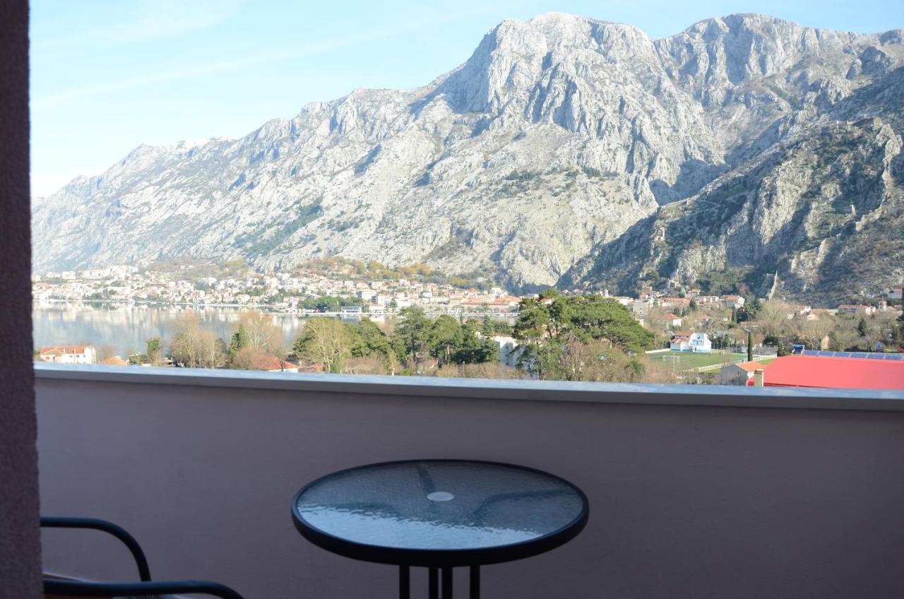 Maritimo Apartments Kotor Exterior foto