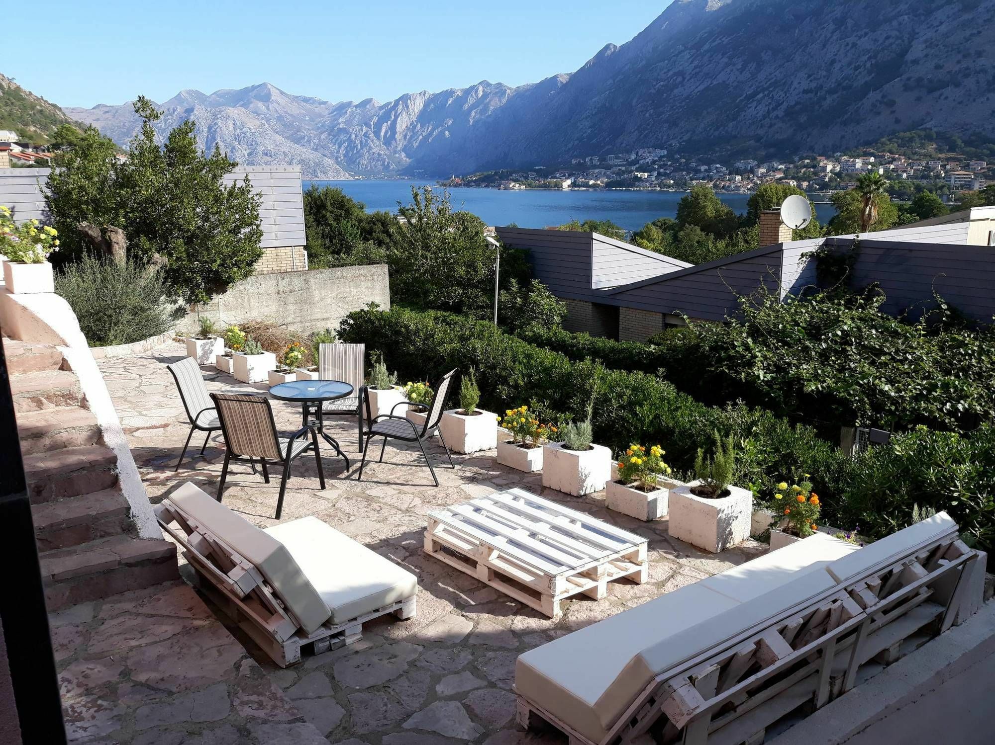 Maritimo Apartments Kotor Exterior foto